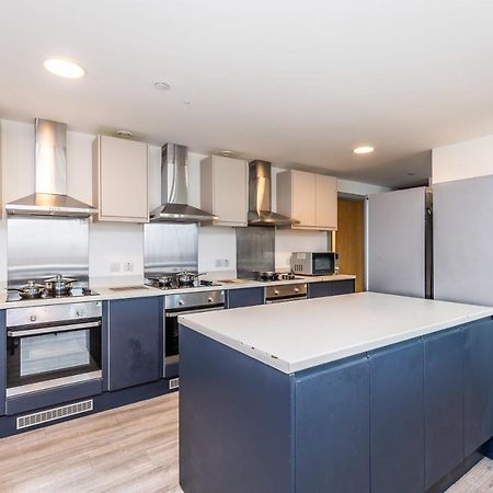 Spacious Ensuite Room With Shared Kitchen 林肯 外观 照片