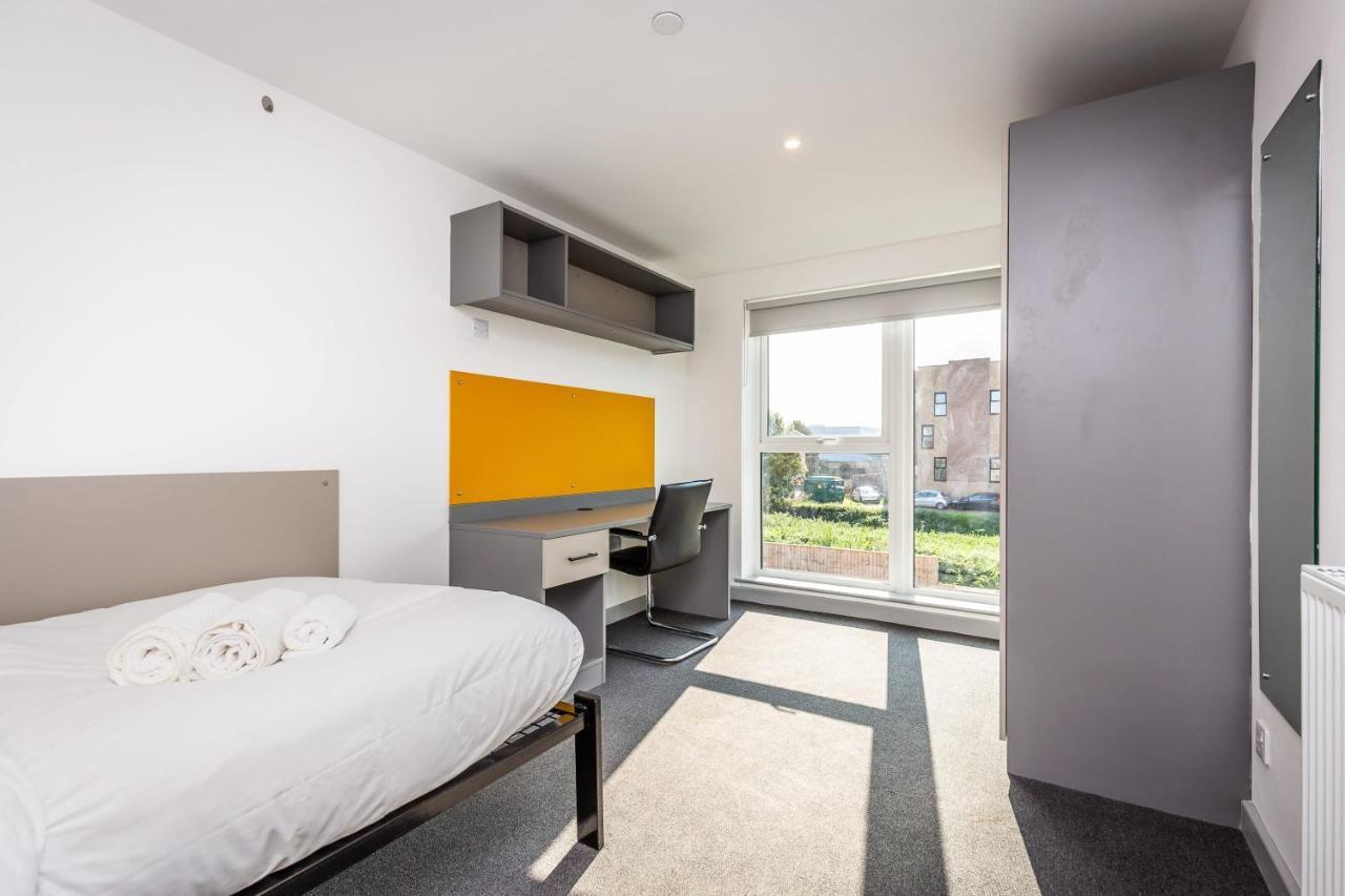 Spacious Ensuite Room With Shared Kitchen 林肯 外观 照片