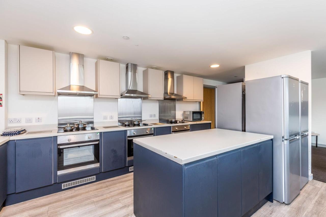 Spacious Ensuite Room With Shared Kitchen 林肯 外观 照片