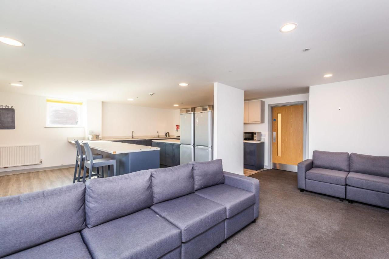 Spacious Ensuite Room With Shared Kitchen 林肯 外观 照片
